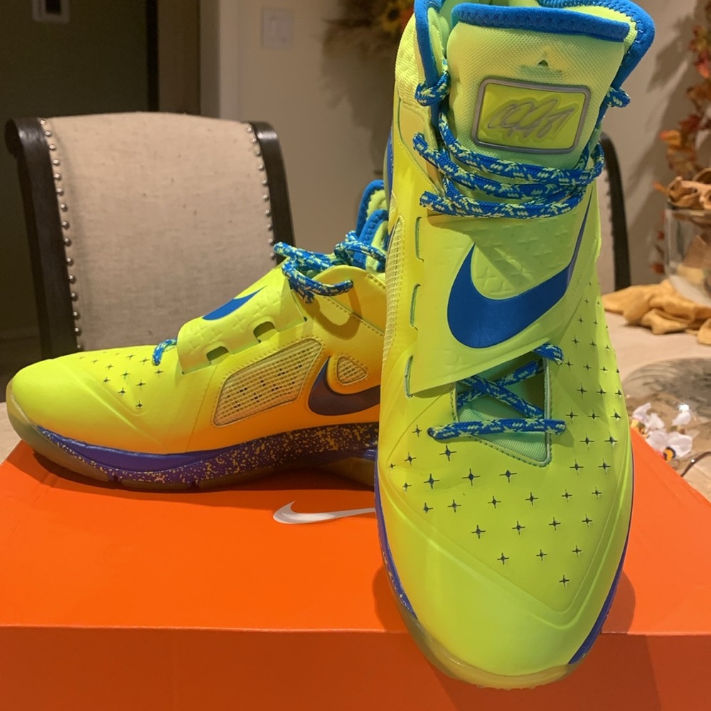 NIKE CJ81 TRAINER MAX VOLT SHOES SZ 11.5 BLUE YELLOW CALVIN JOHNSON 603711 700